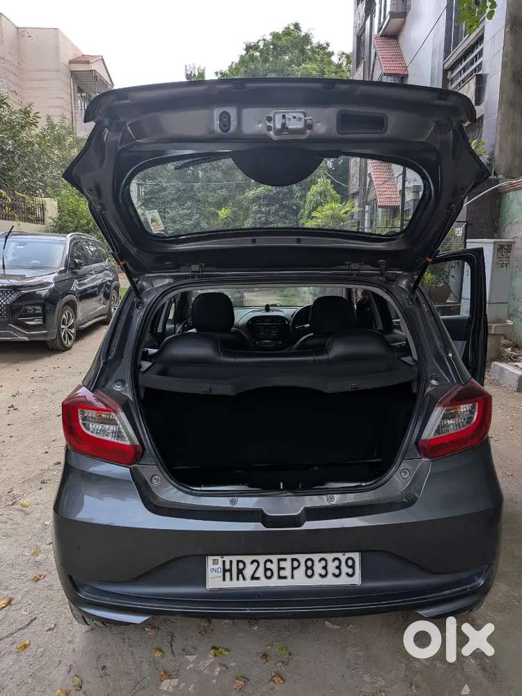 Tata Tiago 1.2 Revotron Petrol Manual 2021(top Model)