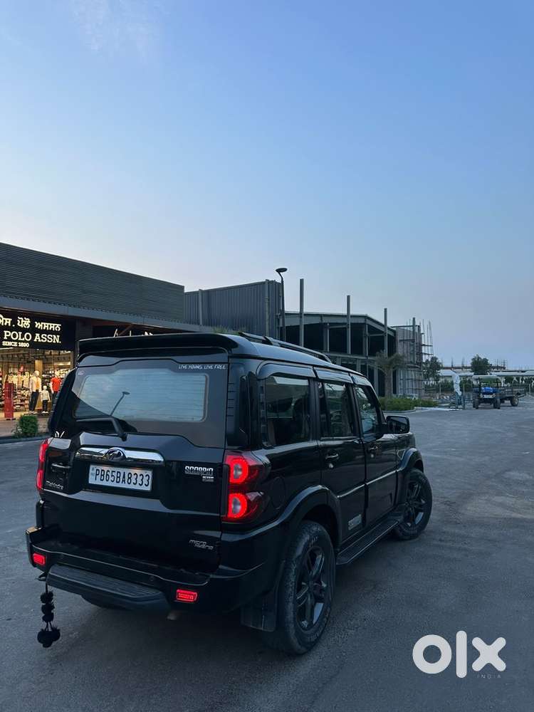 Mahindra Scorpio Classic 2021