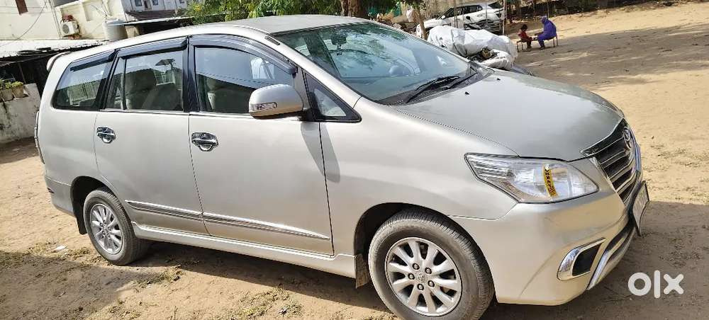 Toyota Innova 2014 Diesel Well Maintained