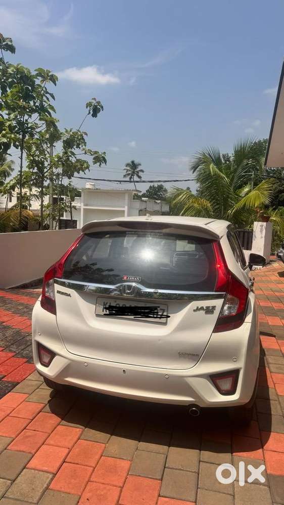 Honda Jazz 2017 Petrol Automatic 43000km 4 New Tyre New Battery