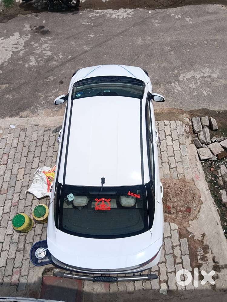 Hyundai Aura 2025 Cng