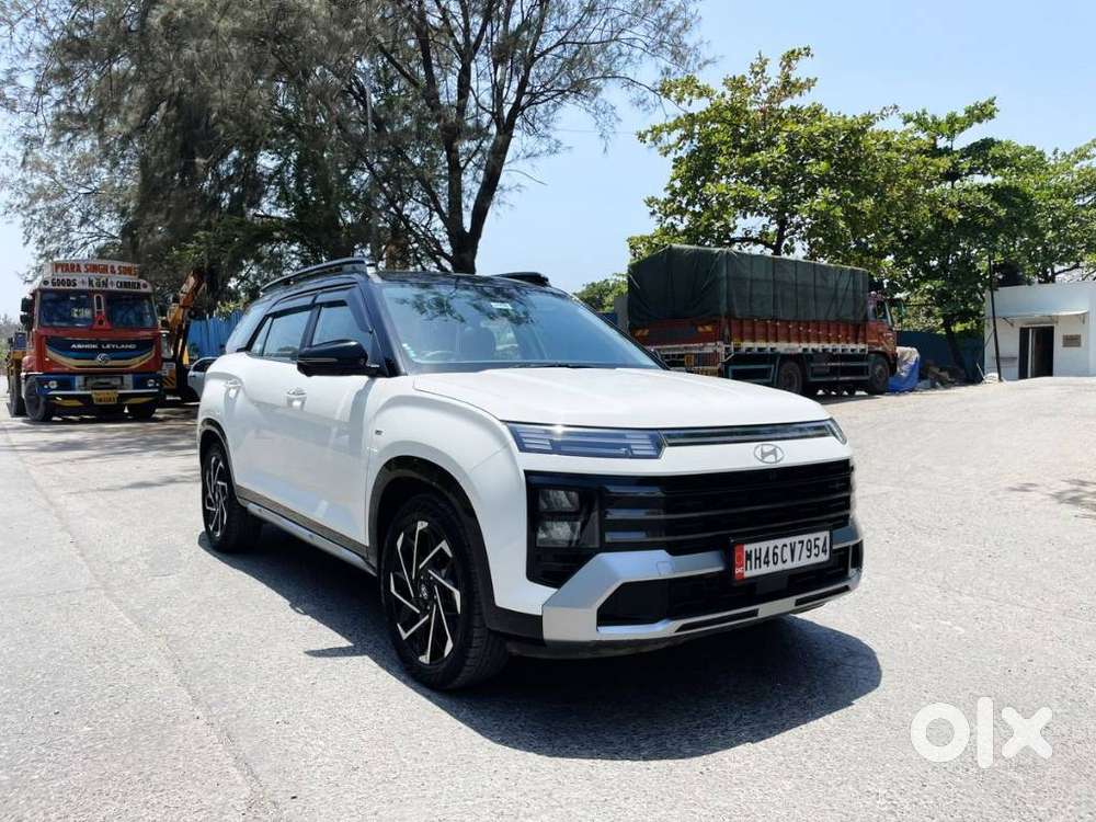 Hyundai Alcazar 2.0 Signature (o) Petrol At 7 Str, 2025, Petrol