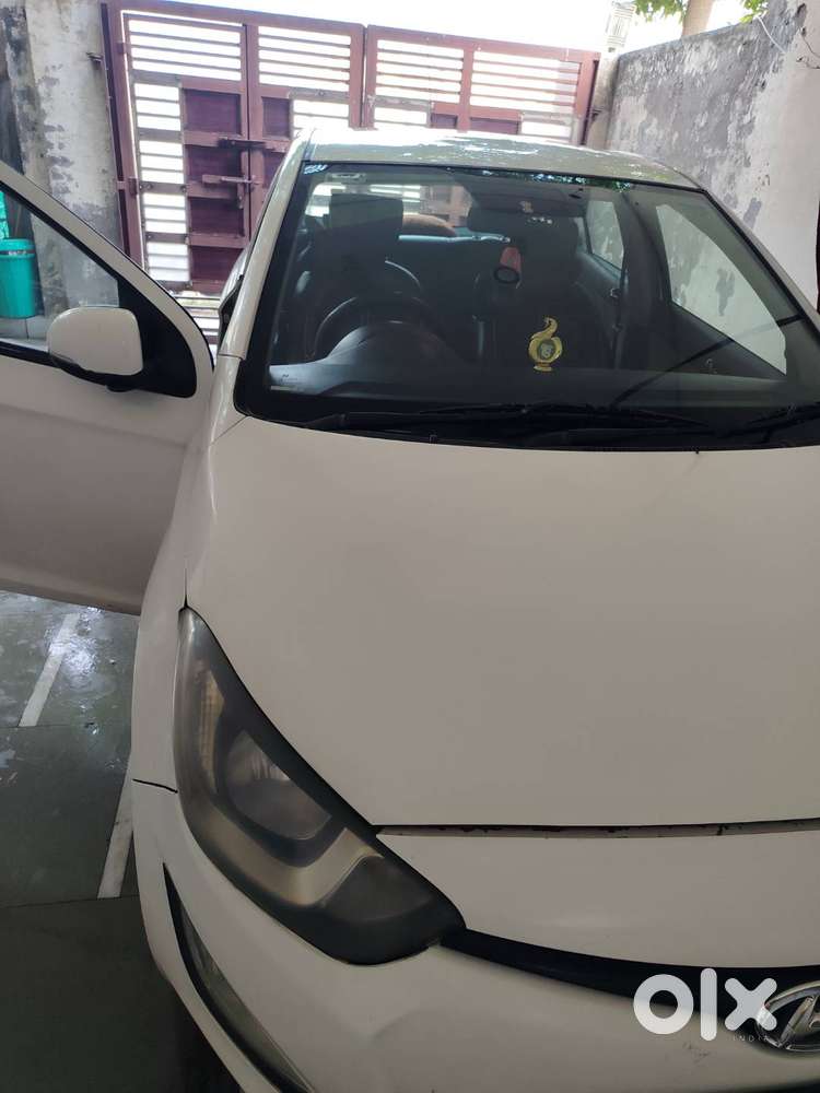 I 20 Car 2012 Model Crdi Sportz 1.4