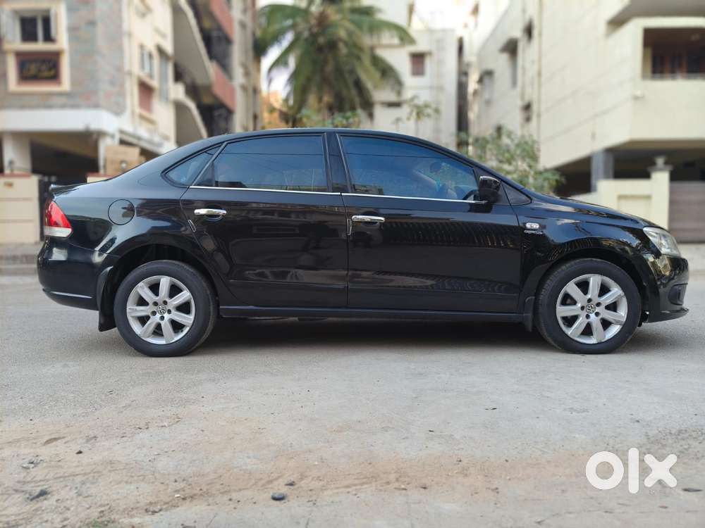 Volkswagen Vento 1.2 Highline Plus At 16 Alloy, 2011, Petrol