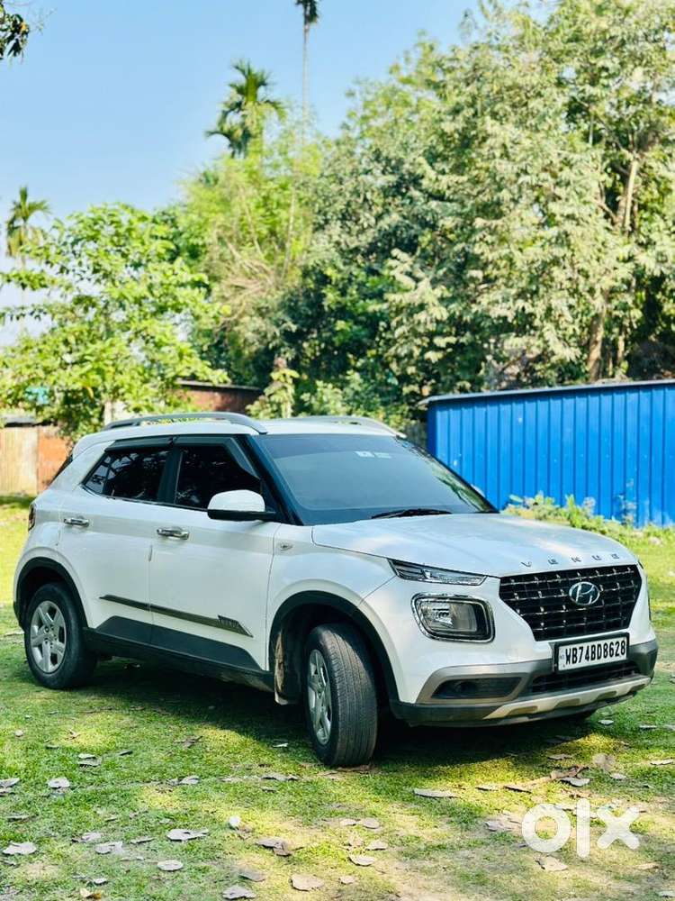 Hyundai Venue 2020 Petrol Well Maintained