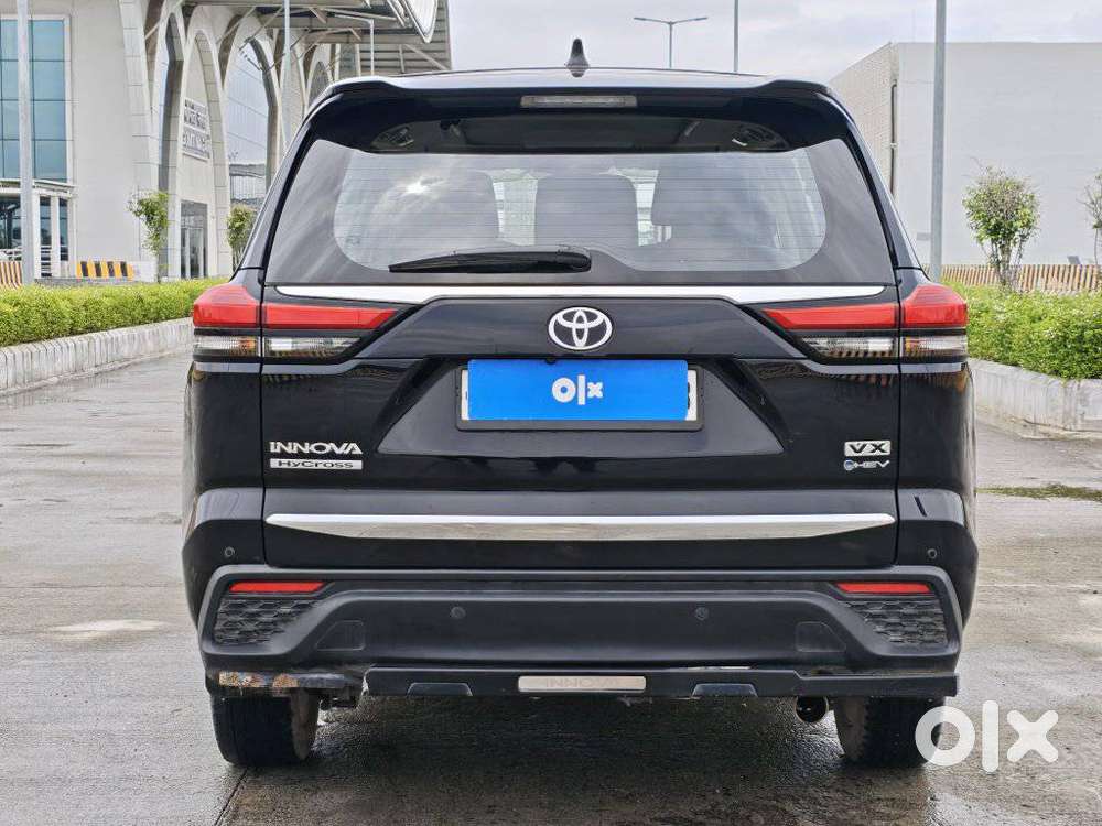 Toyota Innova Hycross 2.0 Vx Hybrid 7 Str, 2025, Cng & Hybrids