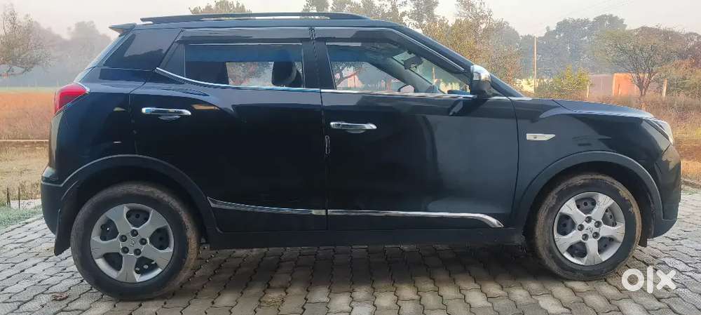 Ph-75054or36369 Xuv300-sunroof+badiya Condition+ek Hath Ki Chali Gadi