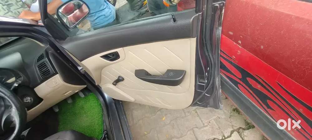 I M Selling My Gd Conditions Huindai Eon With Silled Engine Aur 4 New