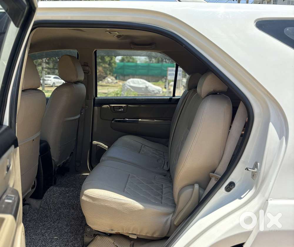 Toyota Fortuner 4X2 AT 2.8 Diesel, 2015, Diesel