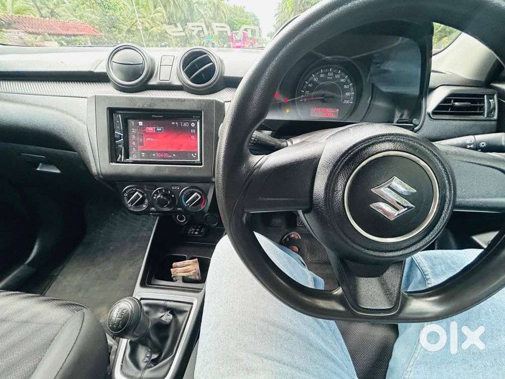 Maruti Suzuki Swift Lxi Optional-o, 2022, Petrol