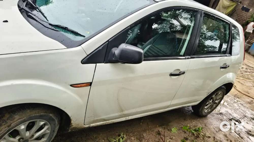 Ford Figo Petrol Lxi 2011