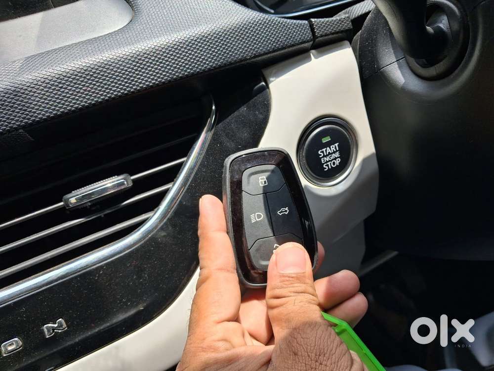 Tata Nexon 1.2 Revotron Xz Plus Dual Tone, 2022, Petrol