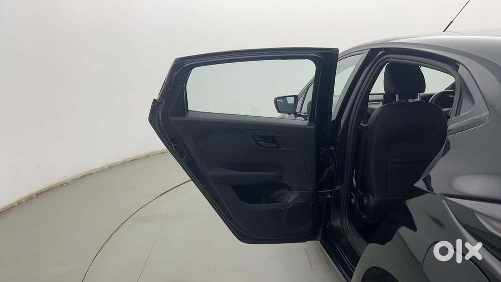 Tata Altroz 1.5 Xz Plus Diesel Dark Edition, 2022, Diesel