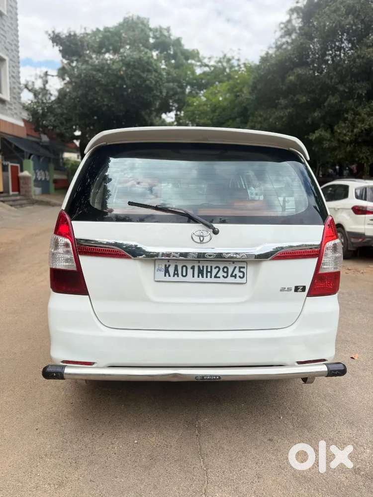 Toyota Innova 2014 Diesel Well Maintained