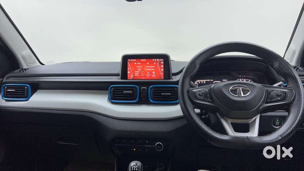 Tata Punch 1.2 Revotron Creative Dual Tone, 2022, Petrol