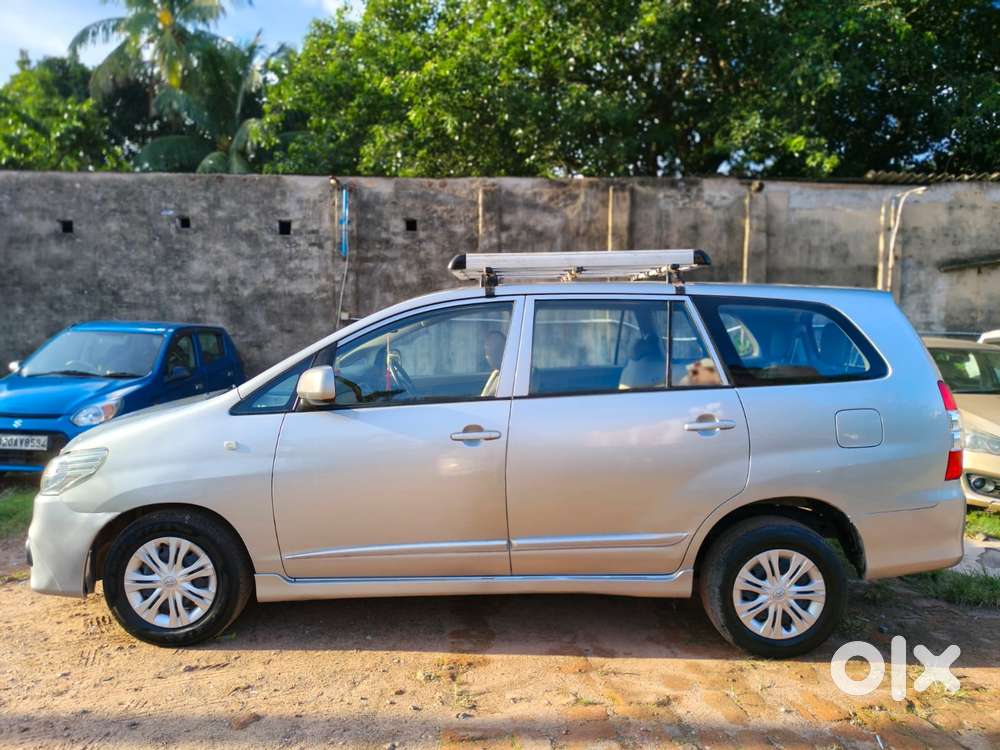 Toyota Innova 2.5 G (diesel) 8 Seater, 2016, Diesel