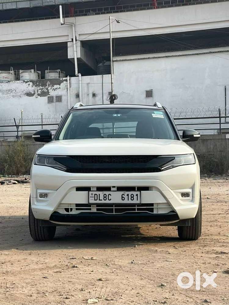 Maruti Suzuki Brezza 1.5 Zxi Smart Hybrid, 2024, Petrol