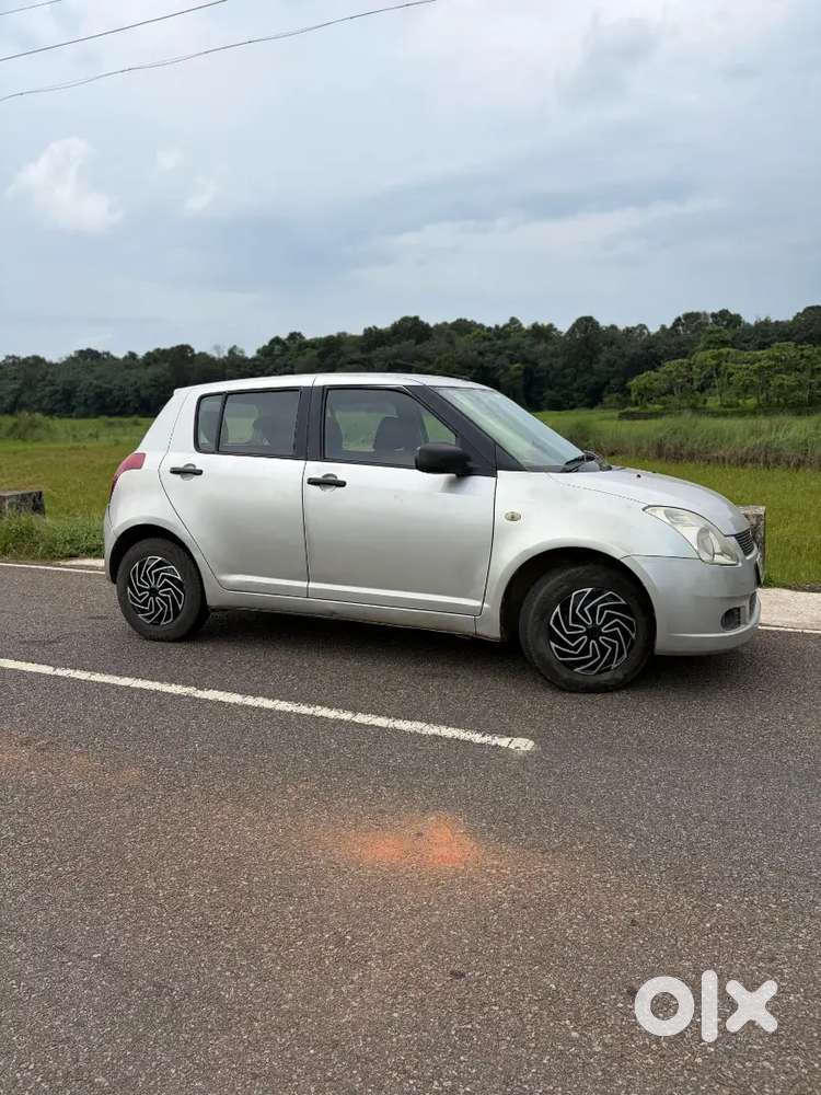 Maruti Suzuki Swift 2006 Petrol 68000 Km Driven