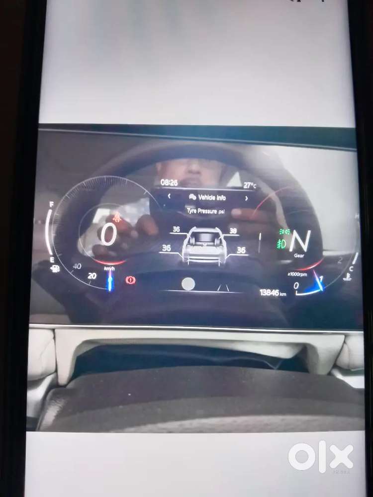 Mahindra Xuv700 2023 Petrol 14400 Km Driven