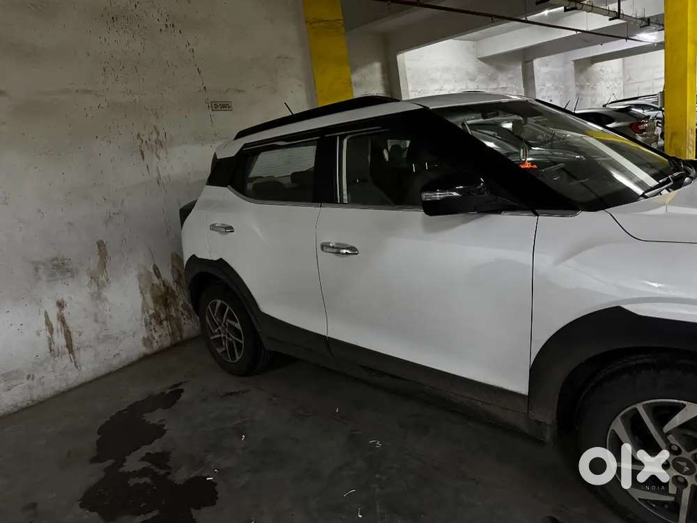 Brand New Xuv 3xo Ax5 Diesel Manual White Colour