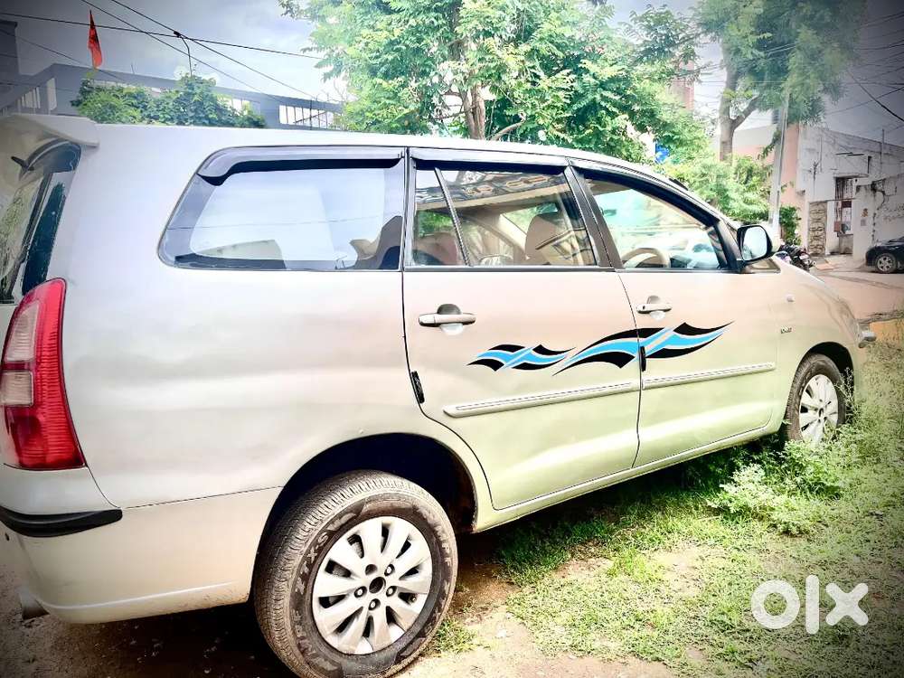Toyota Innova 2007 Diesel 260000 Km Driven