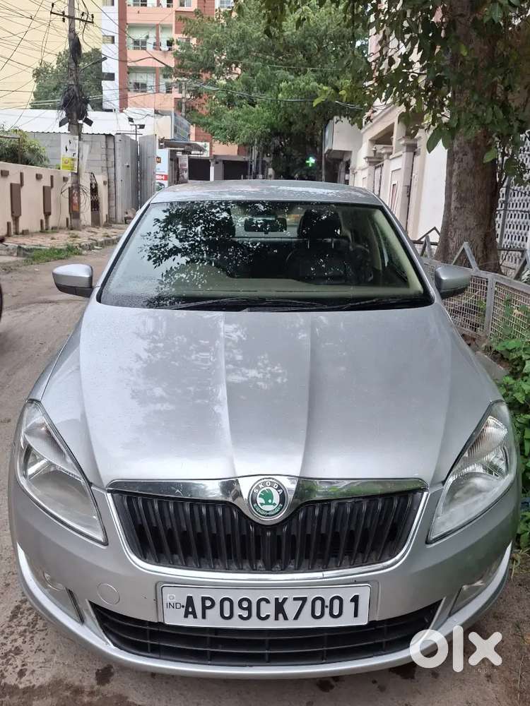 Skoda Rapid 1.6 Ambition 2012