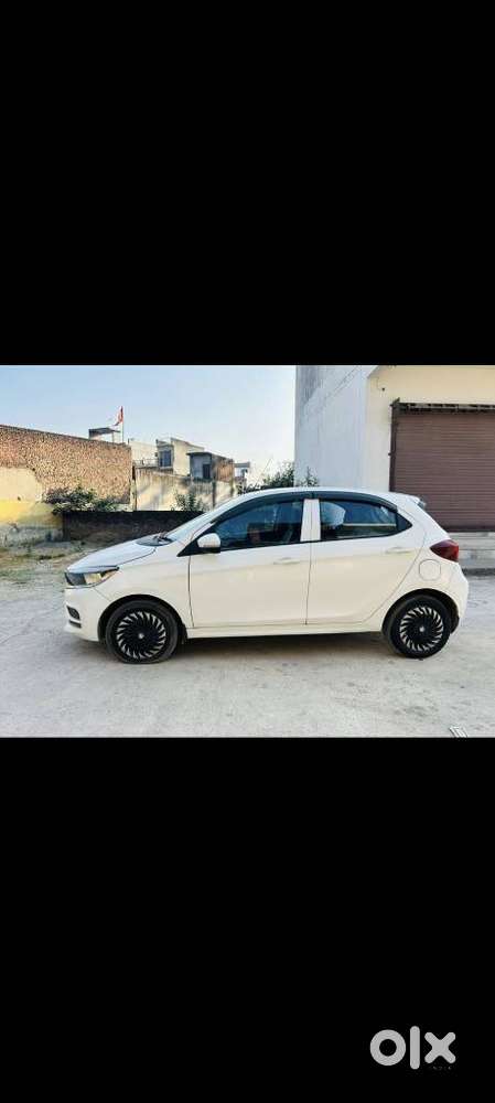 Tata Tiago 1.05 Revotorq Xt Option, 2022, Petrol