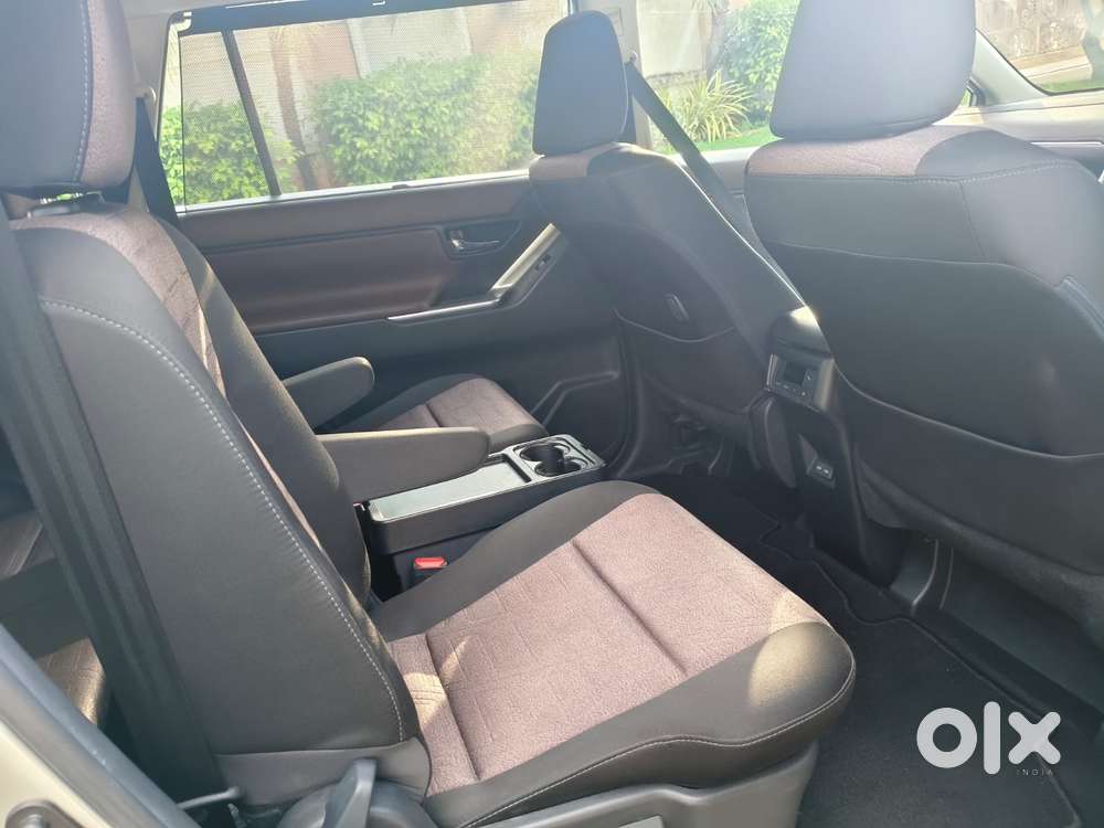 Toyota Innova Hycross 2.0 Vx Hybrid 7 Str, 2023, Petrol