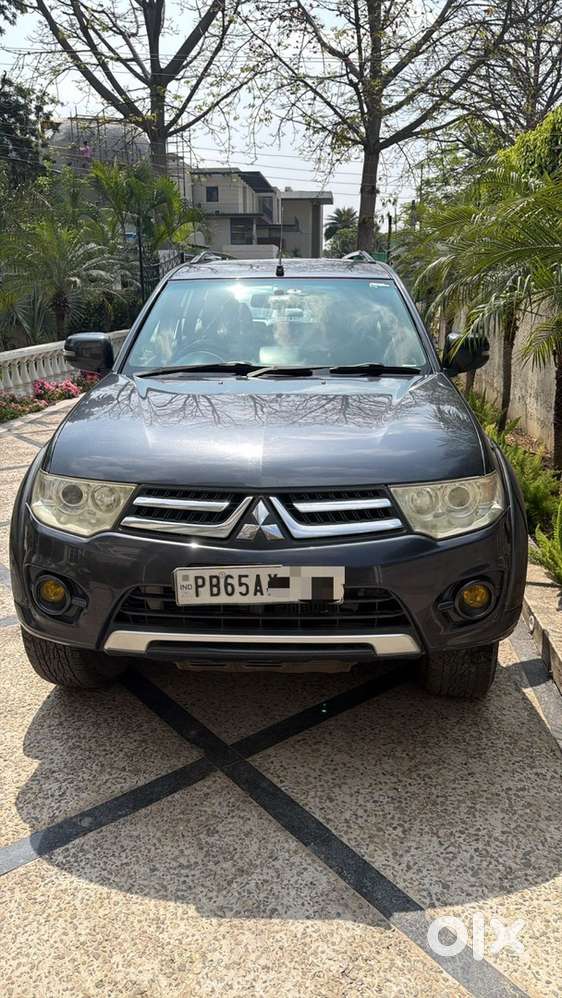 Mitsubishi Pajero Sport 2015
