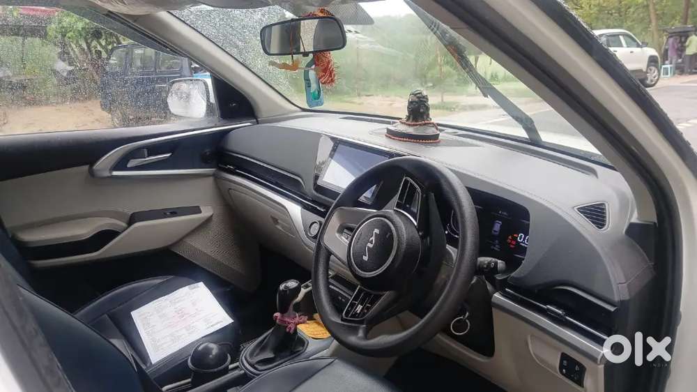 Kia Carens 2024 Petrol Automatic
