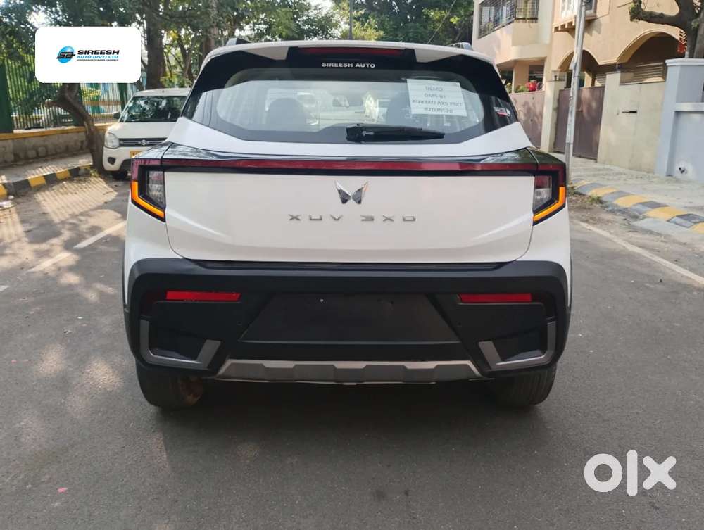 Mahindra Xuv 3xo Ax5 Pm Mt, 2024, Petrol