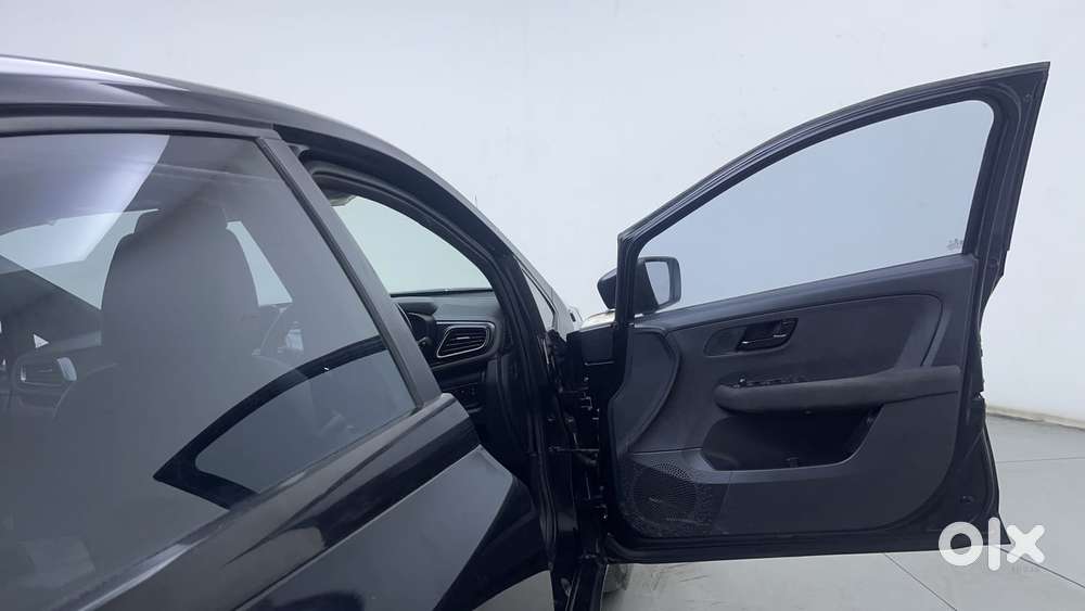 Tata Altroz 1.2 Xz Plus Dark Edition, 2022, Petrol