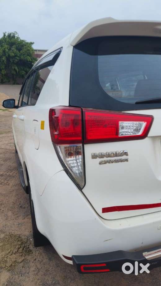 Toyota Innova Crysta 2.4 Gx Mt, 2017, Diesel