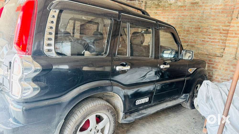 Mahindra Diesel Car 2016 Km Driven