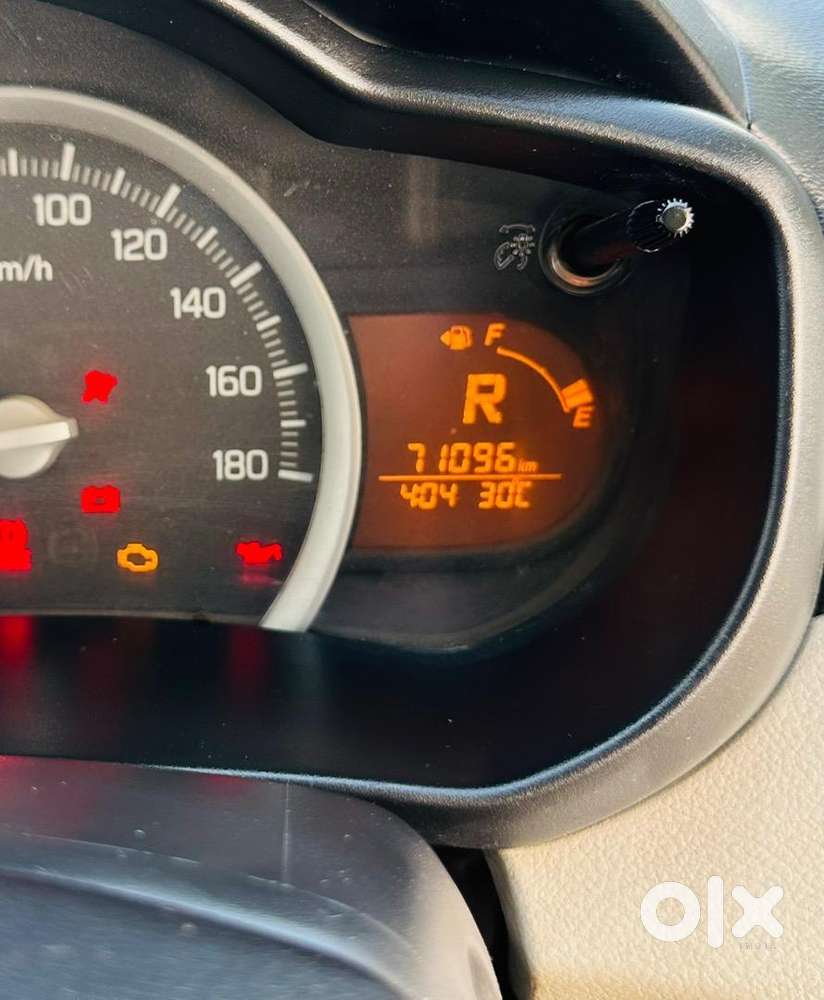 (alpha Motors) 2016 Maruti Suzuki Celerio Auto Vxi