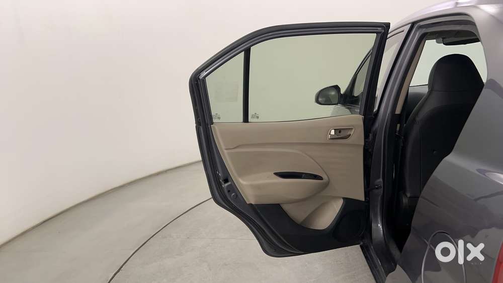 Hyundai Santro Asta, 2018, Petrol