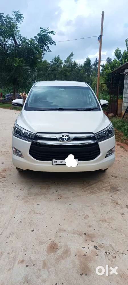 Toyota Innova Crysta 2016