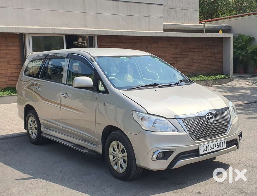 Toyota Innova 2.5 G (diesel) 8 Seater, 2014, Cng & Hybrids