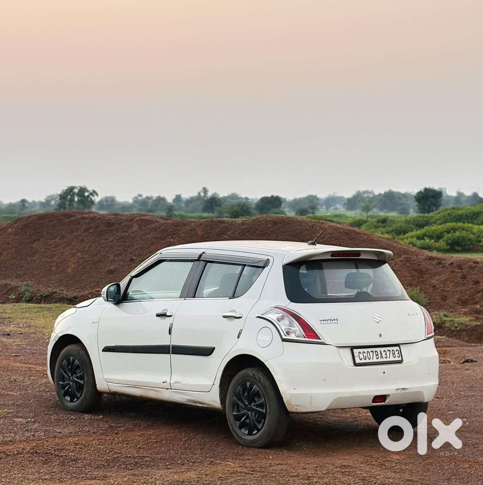 Maruti Suzuki Swift Vxi With Abs, 2016, Petrol
