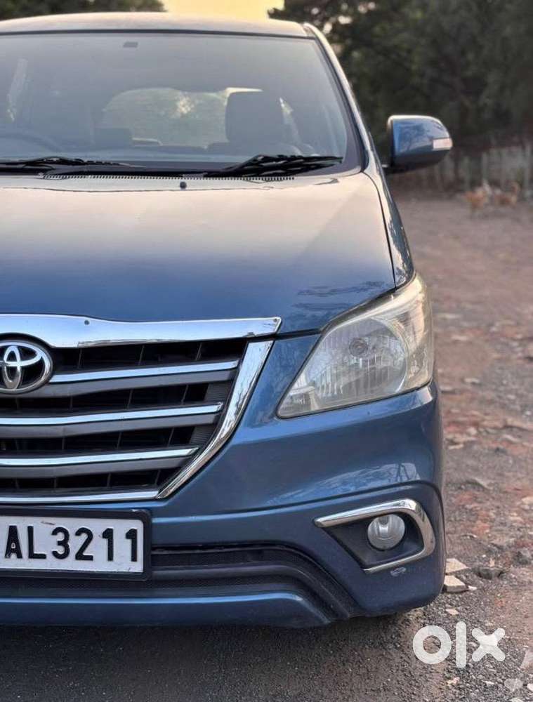 Toyota Innova 2012 Diesel 150000 Km Driven