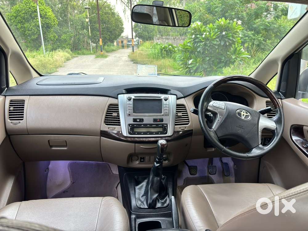 Toyota Innova Diesel Manual 2015 Z Special Leather Interior