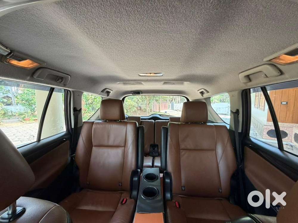 Toyota Innova Crysta 2016