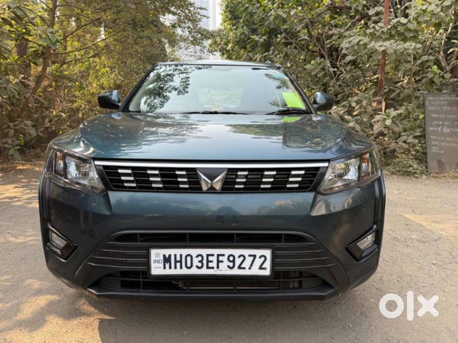 Mahindra Xuv300 1.2 W6 Amt Petrol, 2024, Petrol