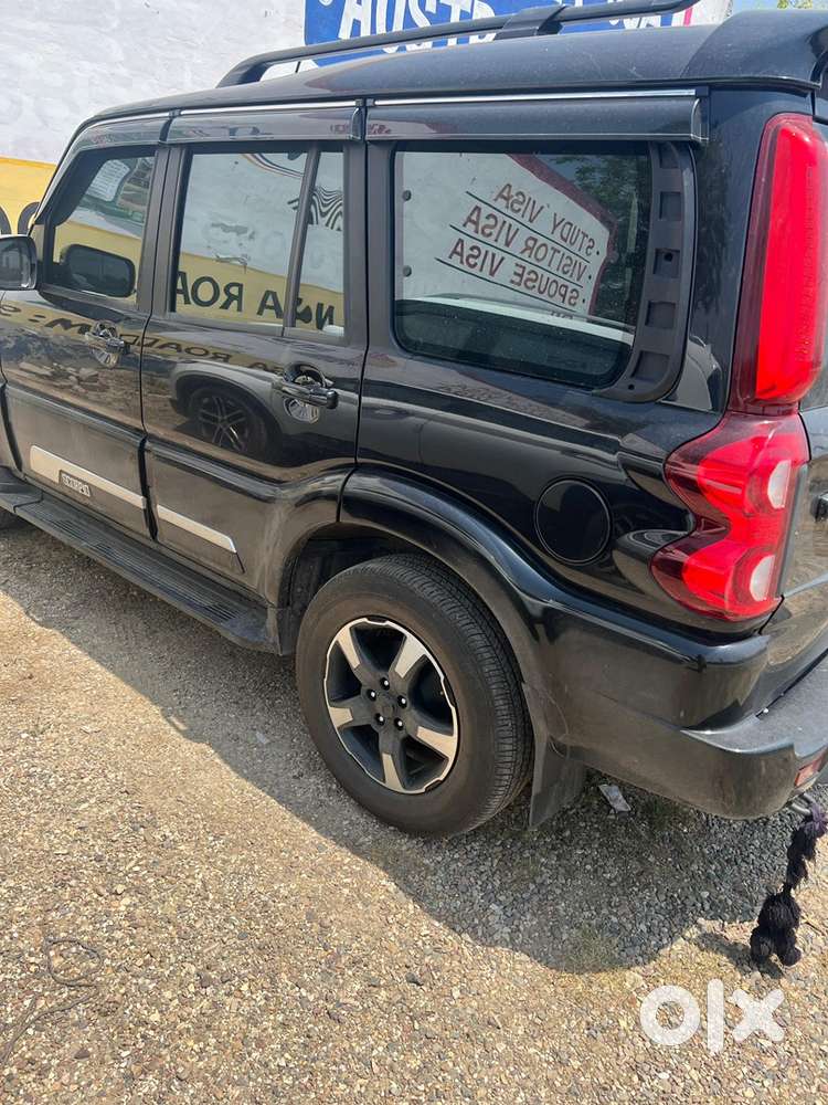 Mahindra Scorpio Classic 2023