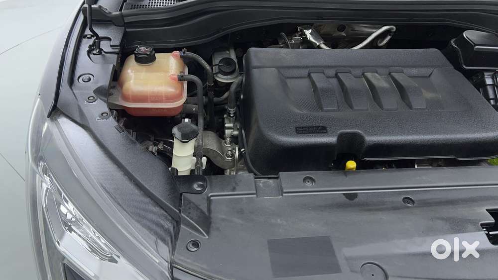 Mahindra Xuv700 2.2 Ax 7 Diesel At Luxury Pack Str Awd, 2022, Diesel