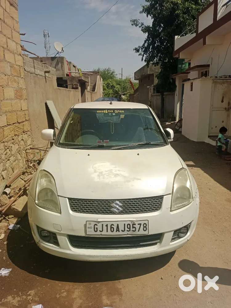 Maruti Suzuki Swift 2010 Cng & Hybrids 230000 Km Driven