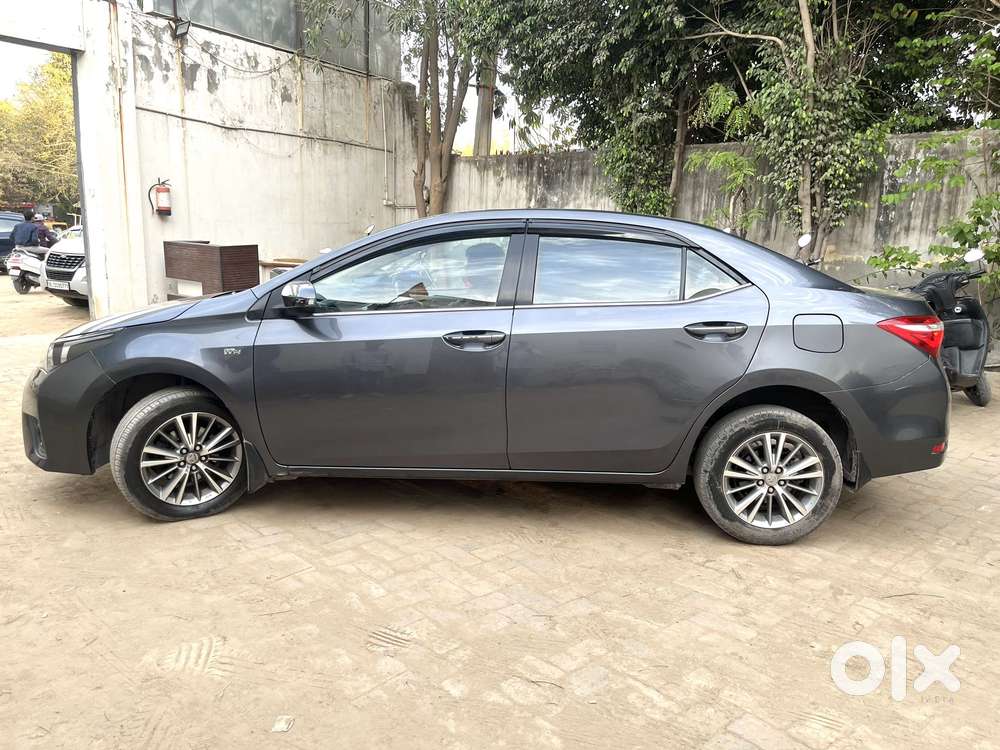 Toyota Corolla Altis Gl Mt, 2015, Petrol