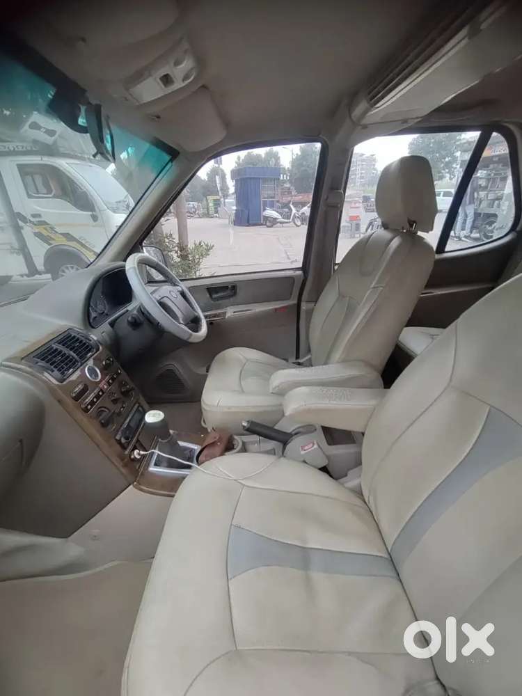 Tata Safari Dicor 2012
