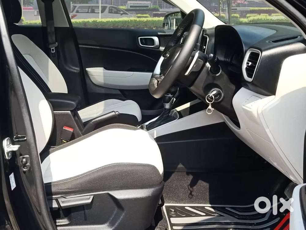 Hyundai Venue 1.0 S (o) Turbo Dct, 2025, Petrol