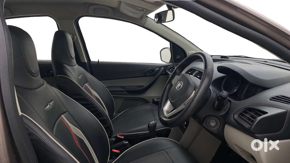 Tata Tiago Xe, 2018, Petrol